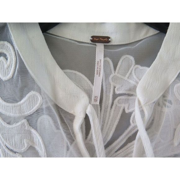 Free People Boho Lace Blouse Top w/Button & Tie Collar Ivory $85 - Picture 7 of 7